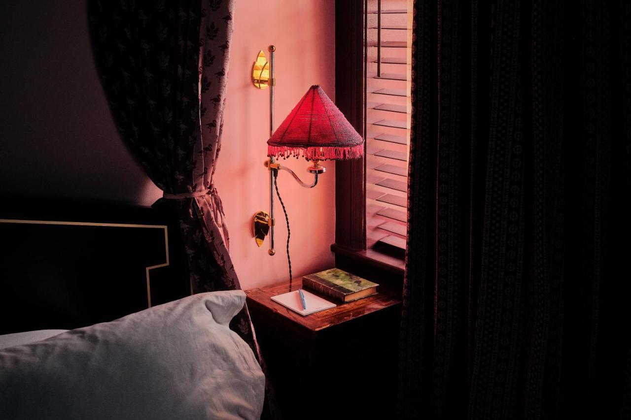 Ulysses, An Ash Hotel Baltimore Ngoại thất bức ảnh