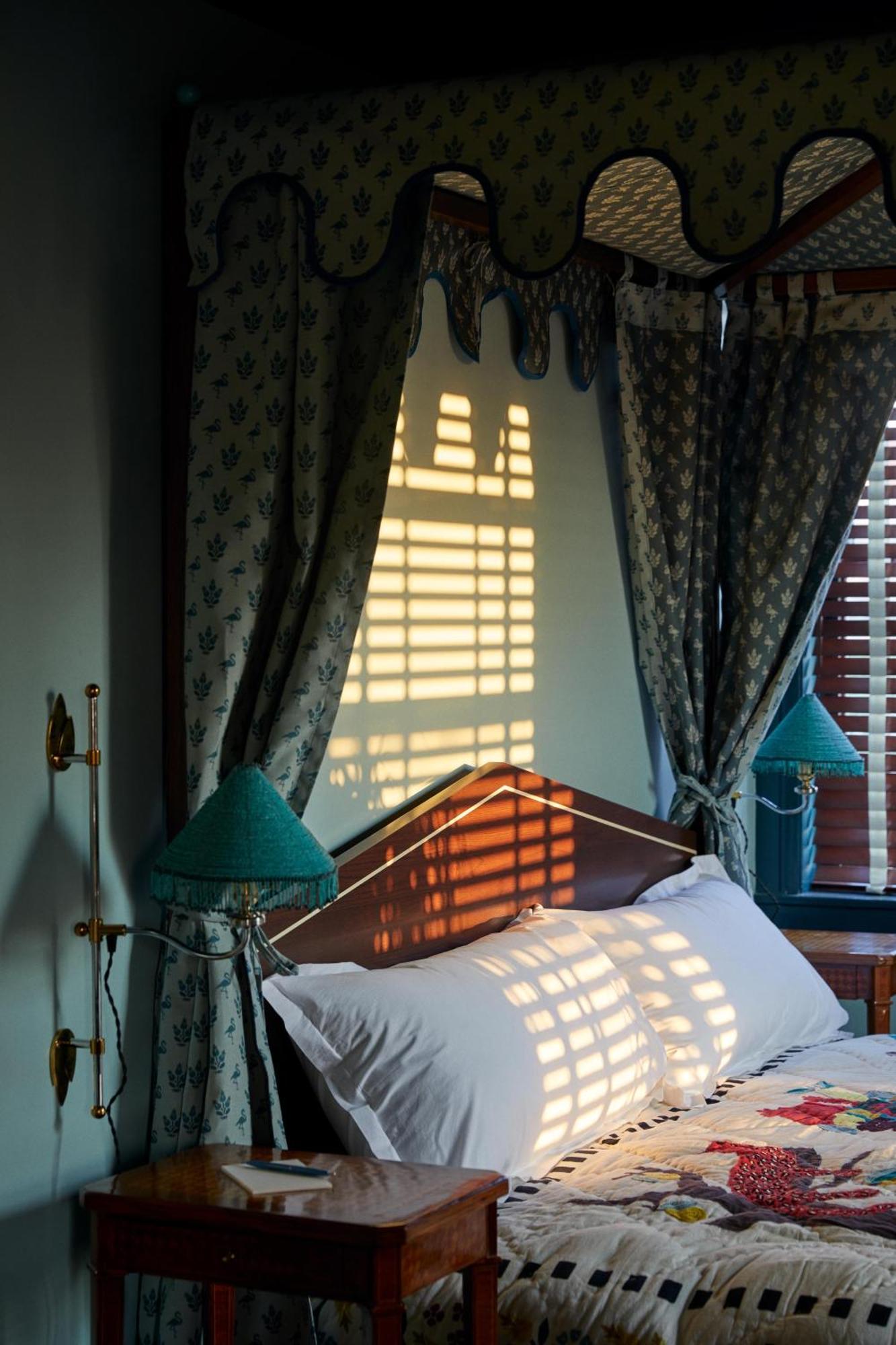 Ulysses, An Ash Hotel Baltimore Ngoại thất bức ảnh